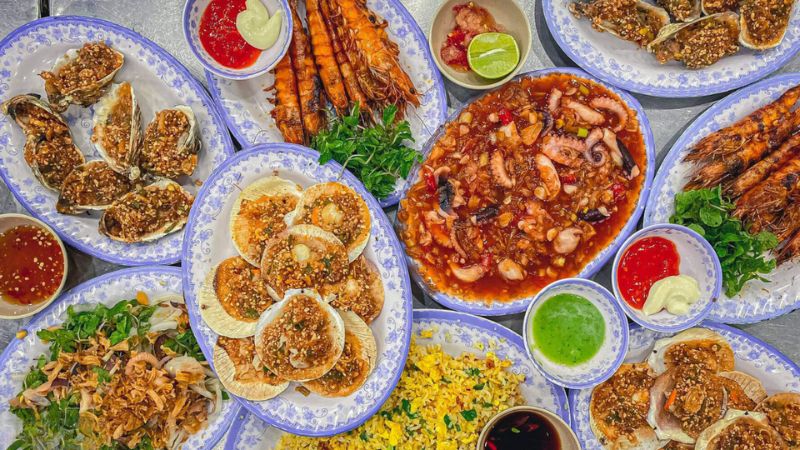 Top Địa Điểm Ăn Uống Ở Đà Nẵng Không Thể Bỏ Qua 2 Các quán hải sản là địa điểm ăn uống ở Đà Nẵng không thể bỏ qua