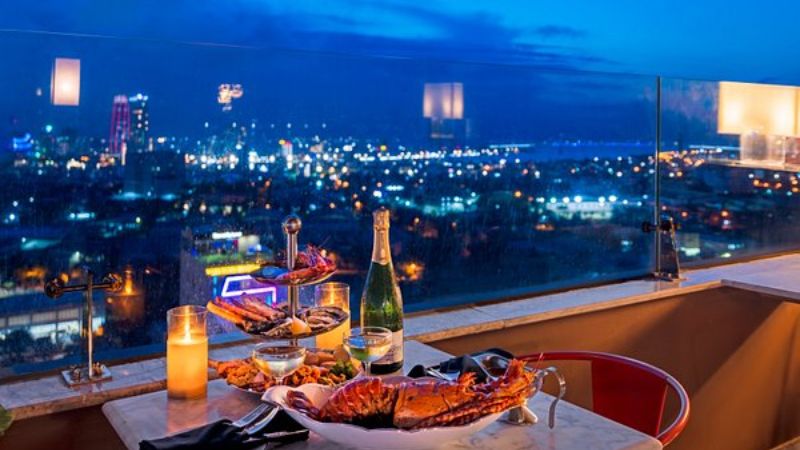 Top Địa Điểm Ăn Uống Ở Đà Nẵng Không Thể Bỏ Qua 4 Các nhà hàng sang trọng là địa điểm ăn uốn nên thử tại Đà Nẵng