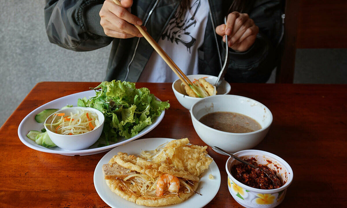 Bánh Khoái – Đặc Sản Độc Đáo Của Huế 5 Địa Điểm Thưởng Thức Bánh Khoái Ngon Tại Huế