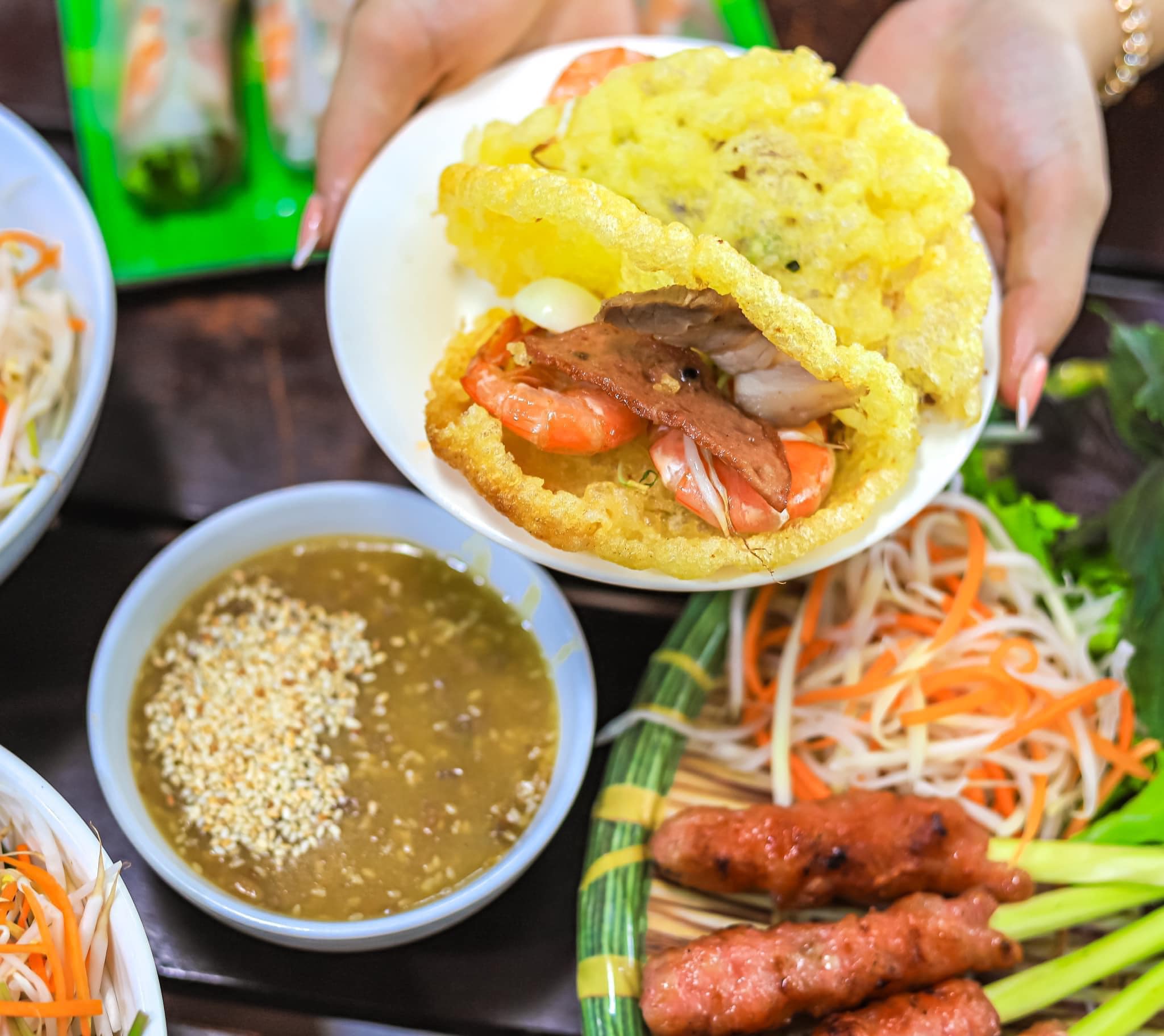 Bánh Khoái – Đặc Sản Độc Đáo Của Huế 4 Vai Trò Của Bánh Khoái Trong Ẩm Thực Huế